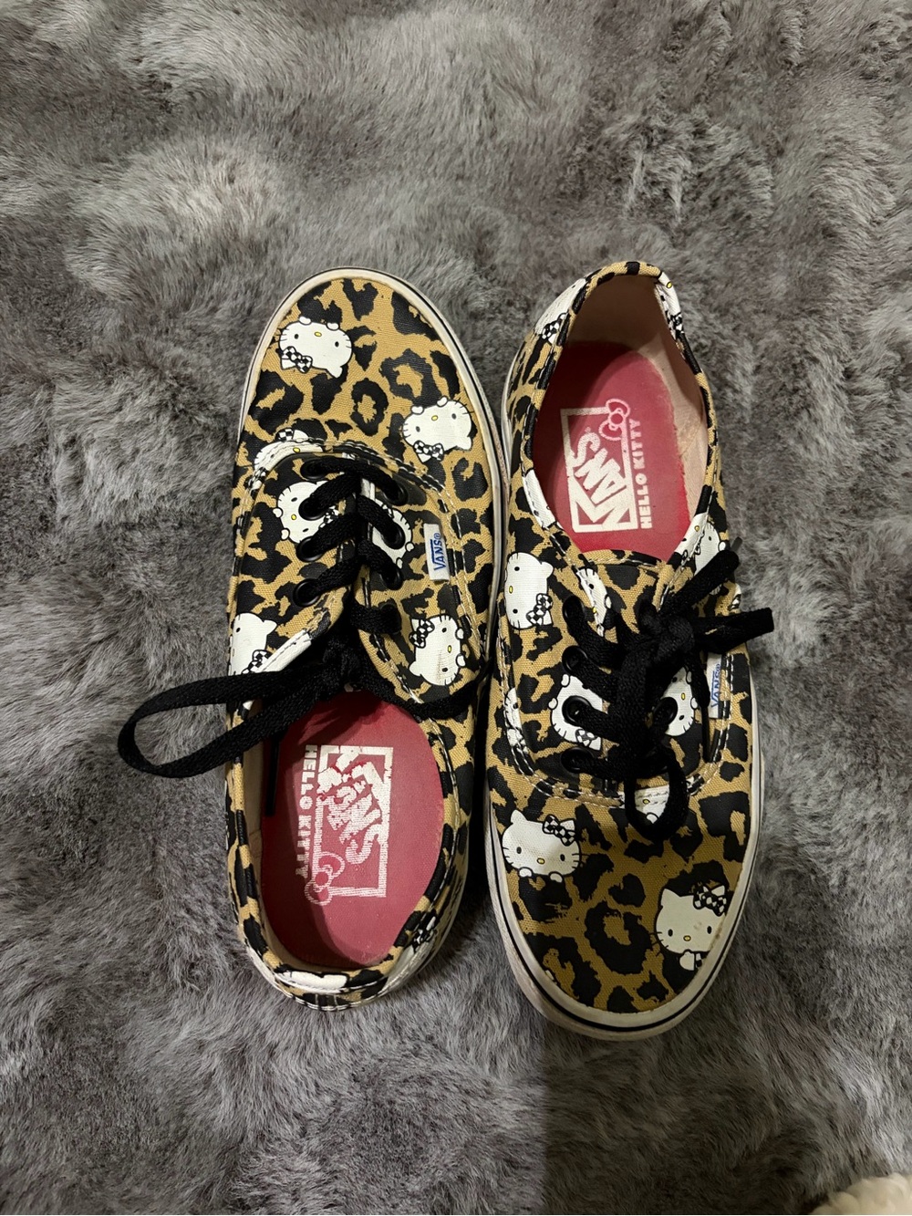 RARE 2014 VANS Authentic Hello Kitty Leopard Print SANRIO Size 7